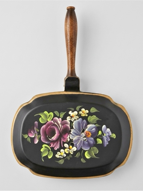 Nashco Other - Vintage Toleware Hand Painted Silent Butler Crumb Catcher Wooden Handle Nashco
